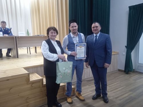 Татар Томбарлысында почтальон юк, Миңнеголга күпер кирәк