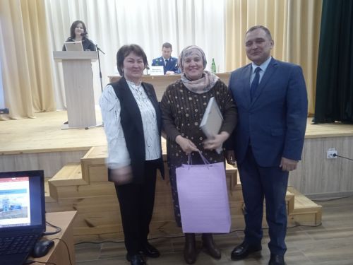 Татар Томбарлысында почтальон юк, Миңнеголга күпер кирәк