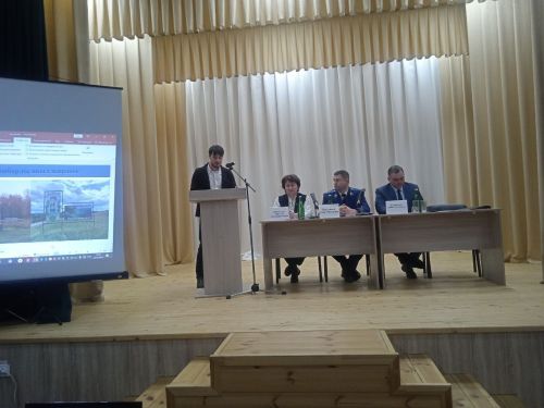 Татар Томбарлысында почтальон юк, Миңнеголга күпер кирәк