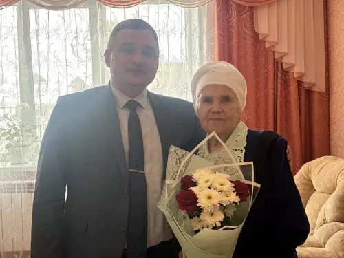 Юбиляр Асия Бакирова: “Ходай миңа бәхетле картлык бирде”