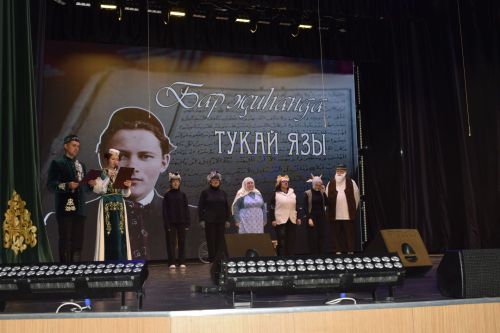 Жив в сердцах потомков