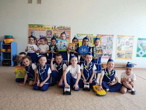 В детском саду «Бэлэкэч» формируют навыки безопасного поведения на дороге с дошкольного возраста