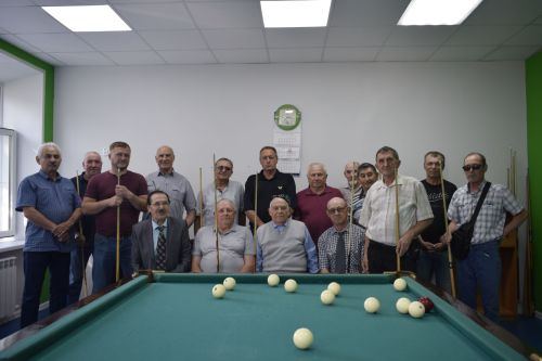 В первой спортшколе поздравили «аксакала» бавлинского бильярда