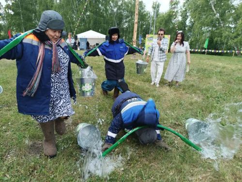 Баулы районында әби-бабайлар күңел ачты (фоторепортаж)