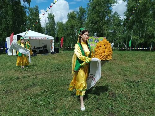 Баулы районында әби-бабайлар күңел ачты (фоторепортаж)