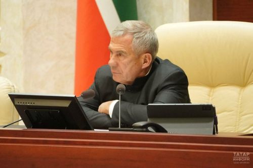 Рустам Минниханов почтил память погибших в день начала Великой Отечественной войны