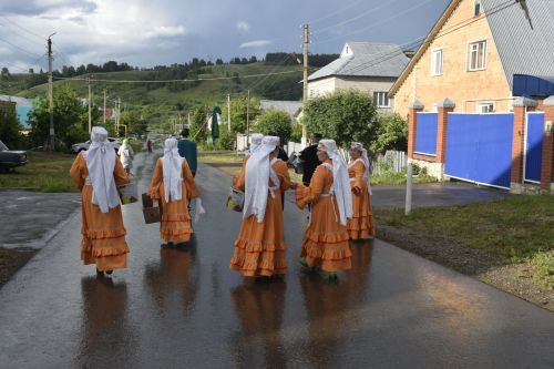 Баулыда Сабан туена бүләк җыялар
