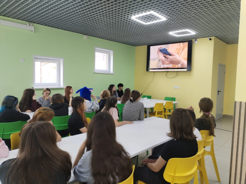 В Бавлах провели занятие по безопасности: детей научили распознавать опасные манипуляции