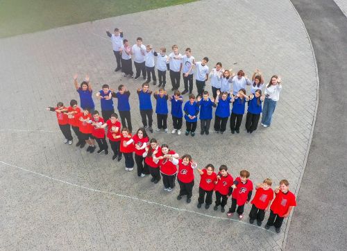 Патриотический фотофлешмоб «Моя страна – моя Россия» прошел в Бавлах
