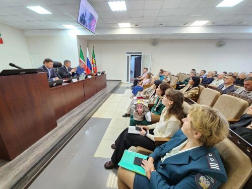 Глава Бавлинского района провел встречу с предпринимателями