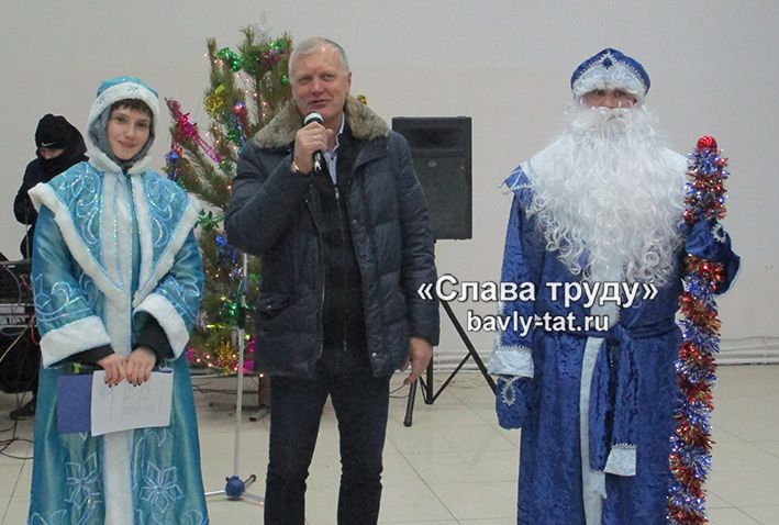 В Бавлах прошла новогодняя сельхозярмарка