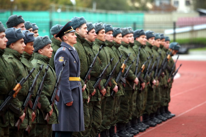 В РФ планируют вдвое повысить пособие на ребенка для женщин-военнослужащих