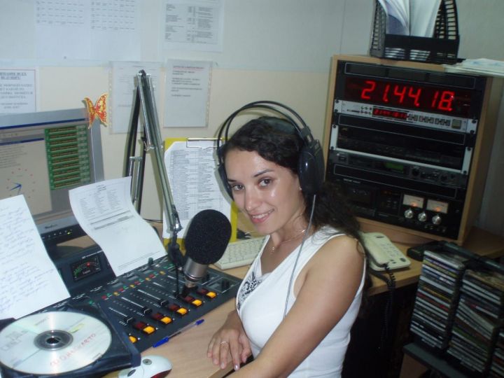 Радио - место особенное: бавлинка поделилась воспоминаниями о работе на радиостанции