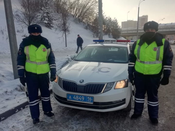 Сотрудники ГИБДД в РТ помогли женщине доставить ее ребенка в больницу