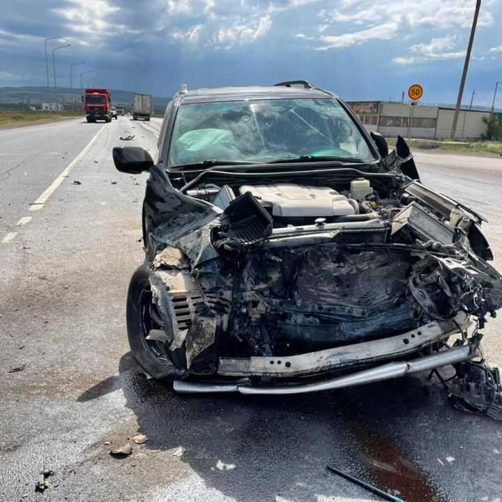 В Бавлинском районе произошло столкновение двух автомобилей