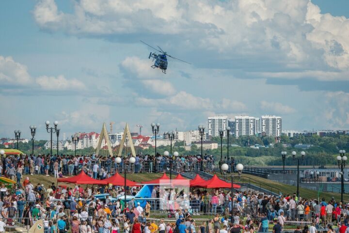 На празднике «Я выбираю небо!» впервые представят моторные лодки и танки