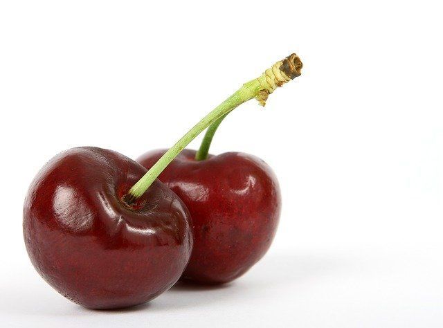 5 растений, которые нельзя сажать у вишни, если вы хотите много ягод