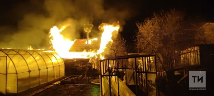 В Татарстане  погибла женщина на пожаре в садовом доме