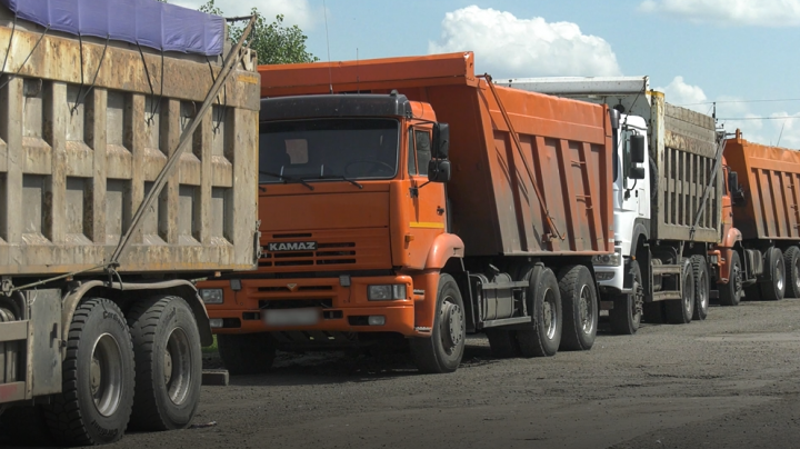 В Татарстане пять большегрузов более суток уклонялись от взвешивания на дороге