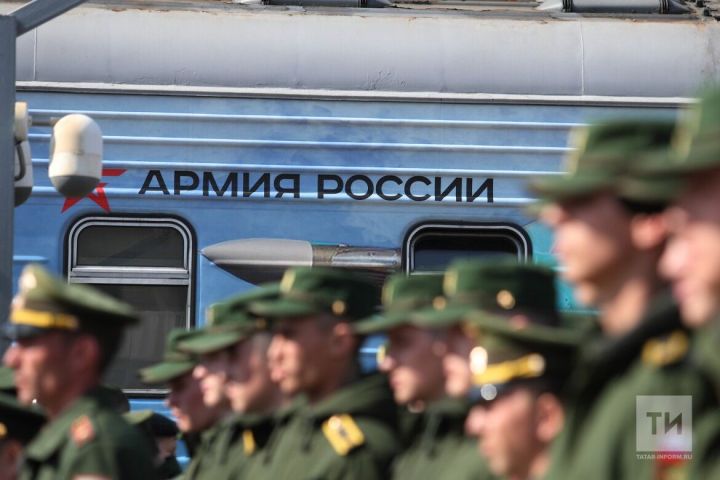 В РТ военнослужащие, заключившие контракт в сентябре, получат 305 тыс. рублей