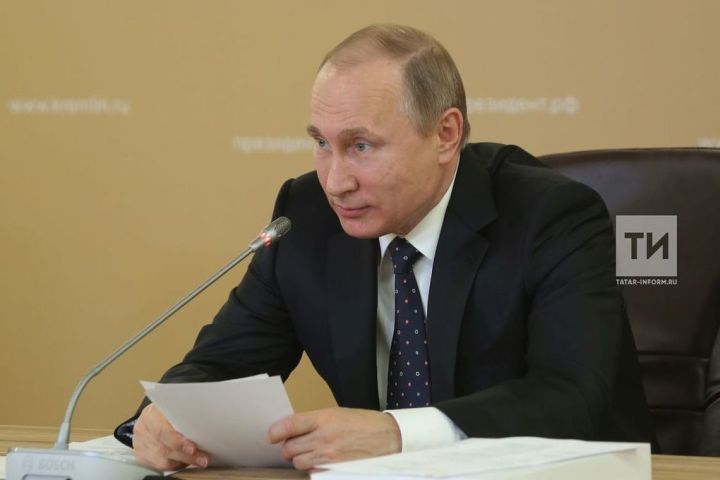 Владимир Путин: российские власти будут расширять меры поддержки учителей