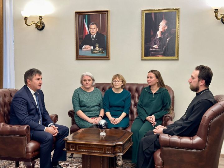 Глава Бавлинского района встретился с настоятелем храма преподобного Серафима Саровского