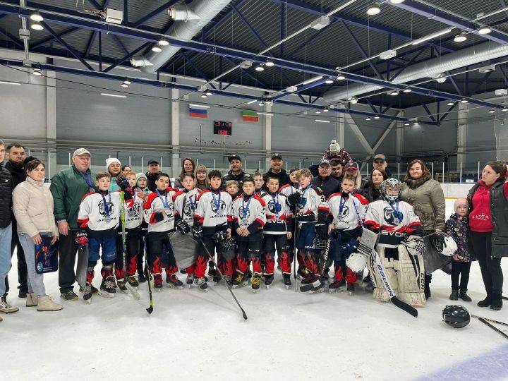 Бавлинские хоккеисты завоевали серебро в Первенстве Татарстана