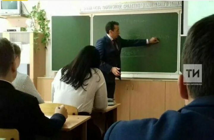 Победителям конкурса «Учитель года России» начнут вручать призы в размере 1 млн рублей