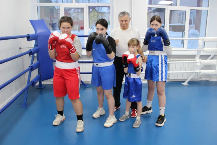 Бавлинцев приглашают поддержать юных боксёров