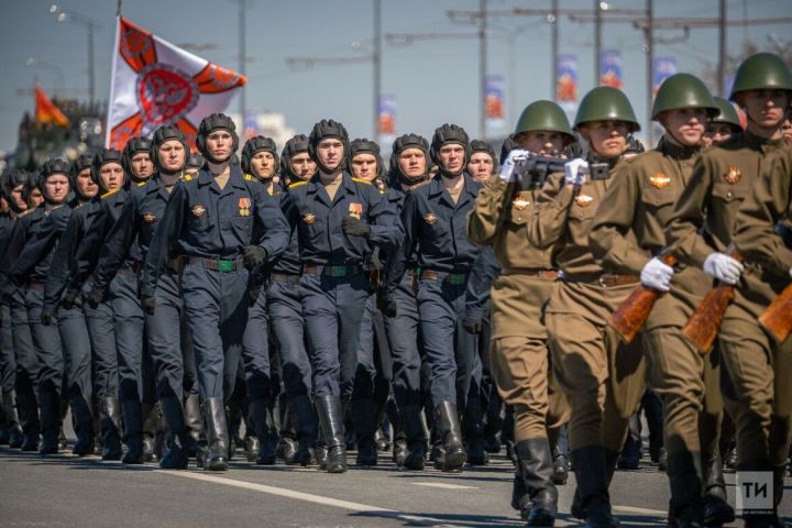 ВЦИОМ: у большинства россиян День Победы ассоциируется с военным парадом