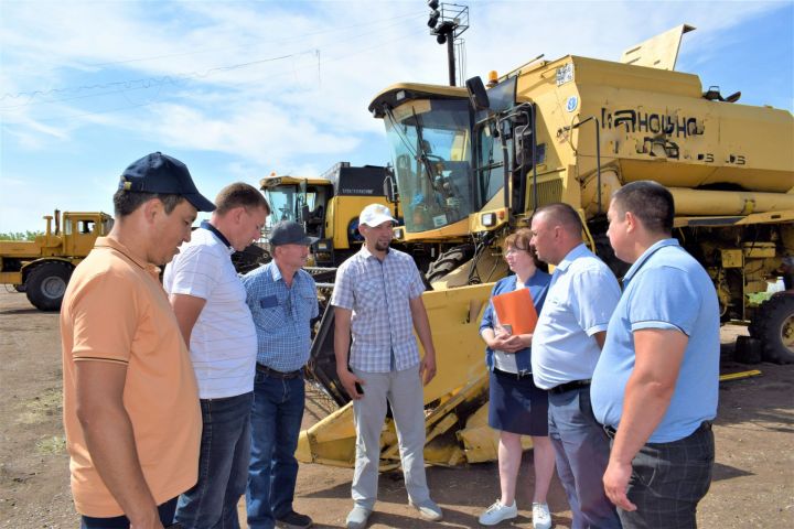 В Бавлинском районе состоялась приёмка уборочной техники