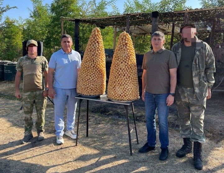 Ильяс Гузаиров и Виль Усманов навестили бавлинских бойцов в зоне СВО