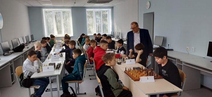 Юные бавлинские шахматисты стали победителями в открытом лично-командном первенстве