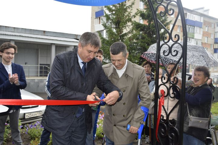 На благо города: в Бавлах появился мини-парк