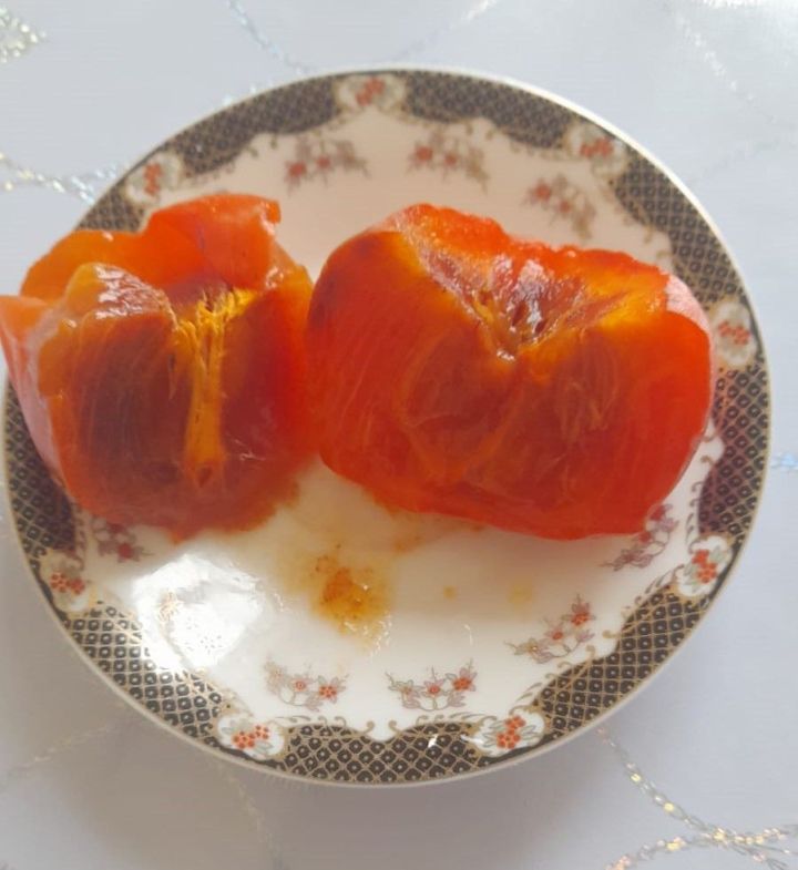 Хөрмә ашагыз
