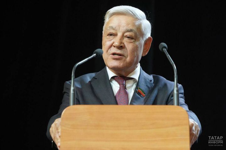 Мухаметшин поздравил журналистов с Днем печати РТ