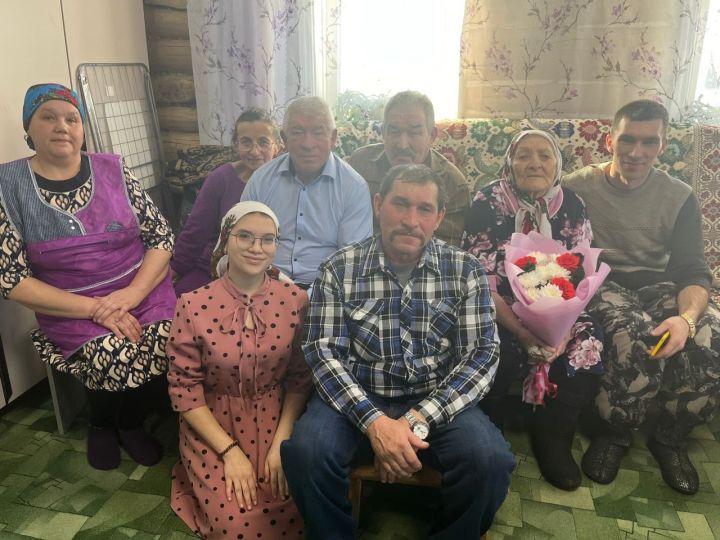 Баулы районында яшәүче сугыш чоры баласына 90 яшь тулган