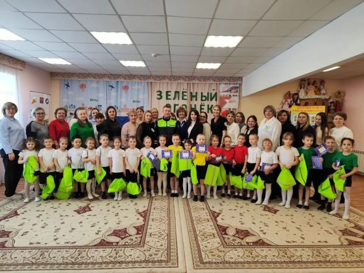 В Бавлах зажгли «Зелёный огонёк»