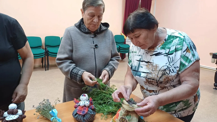 В Николашкино прошла познавательная встреча о травах