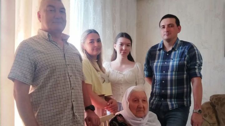 Баулыда яшәүче хезмәт ветераны Рәйсә Гафурова 90 яшьлек юбилеен билгеләп үтте
