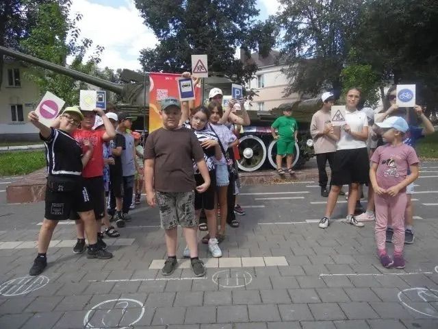 В бавлинской библиотеке дети из инклюзивного нейро-клуба освоили правила безопасности